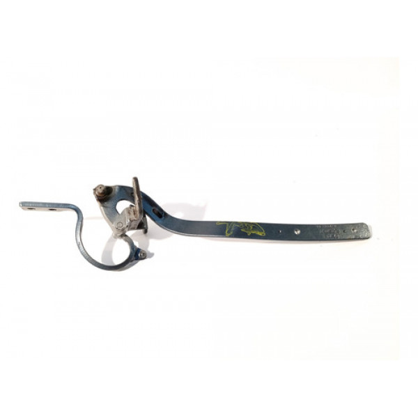 Dobradiça Direita Tampa Traseira Vw Touareg 2008 2009 2010