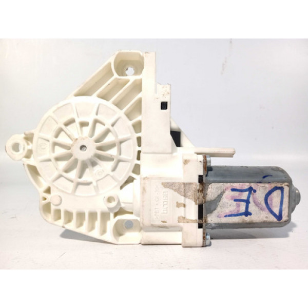 Motor Vidro Dianteiro Esquerdo Detalhe Guia Audi A4 2015