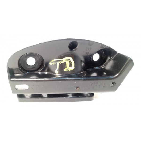 Guia Trava Parachoque Traseiro Central Bmw 318i 2009 2011