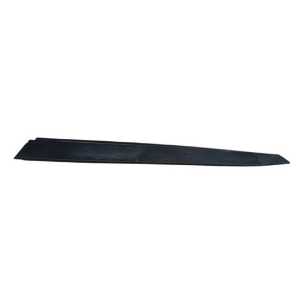 Aplique Porta Dianteira Direita Chevrolet Tracker 2023 2024  Preto